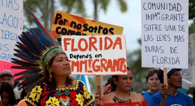 Escasea la mano de obra por ley migratoria de Ron DeSantis en Florida
