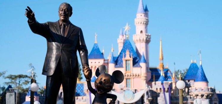 Disney presenta demanda contra la junta nombrada por DeSantis