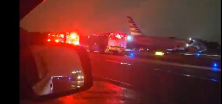 Rayo impacta en un avión que había despegado rumbo a Miami