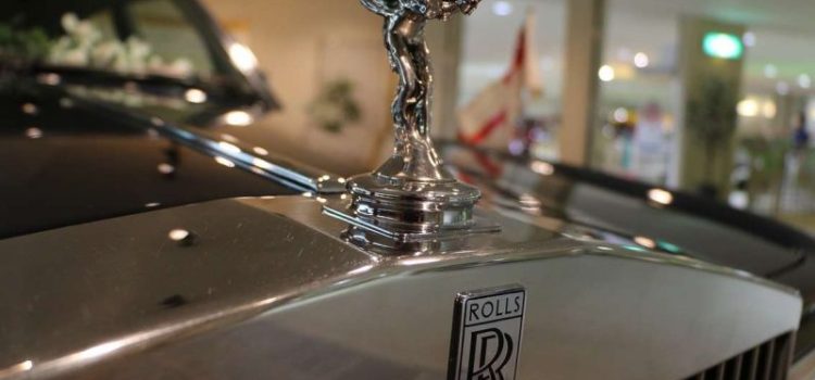 Roban un Rolls Royce en el valet parking de un exclusivo restaurante en Miami