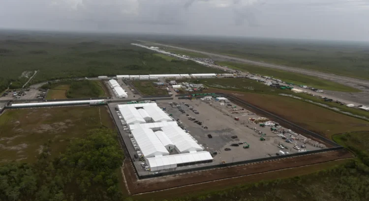 Continúan los argumentos en Miami en demanda federal contra Alligator Alcatraz