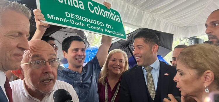 Inauguran la “Avenida Colombia” en Miami en homenaje al expresidente Álvaro Uribe