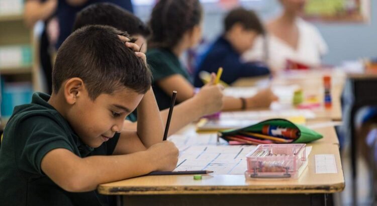 La matrícula de las escuelas de Miami-Dade cae en más de 13,000 estudiantes