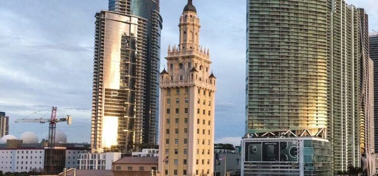 Los 100 años de la Torre de la Libertad