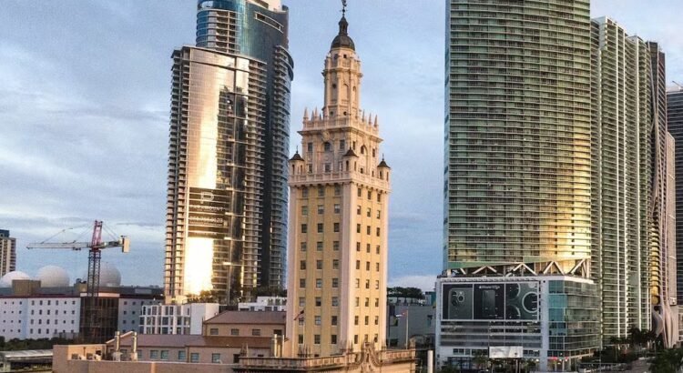 Los 100 años de la Torre de la Libertad