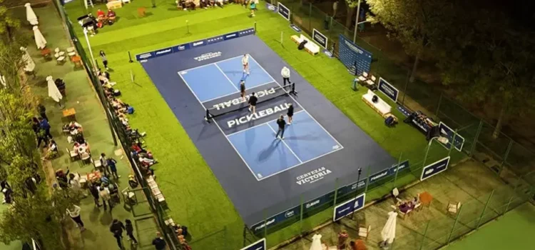 Stridepickleball irrumpe en Miami con sus pistas hechas de calzado reciclado