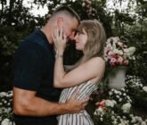 Taylor Swift y Travis Kelce anuncian su compromiso