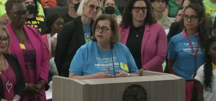 Residentes de Miami-Dade se pronuncian sobre propuesta presupuestaria de casi $13 mil millones