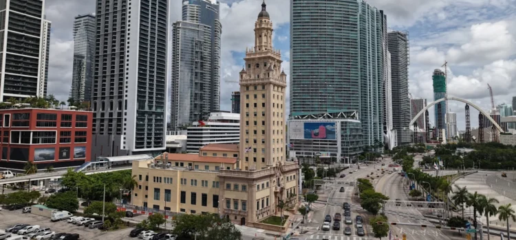 Florida regala valioso terreno en Miami para la biblioteca presidencial Trump