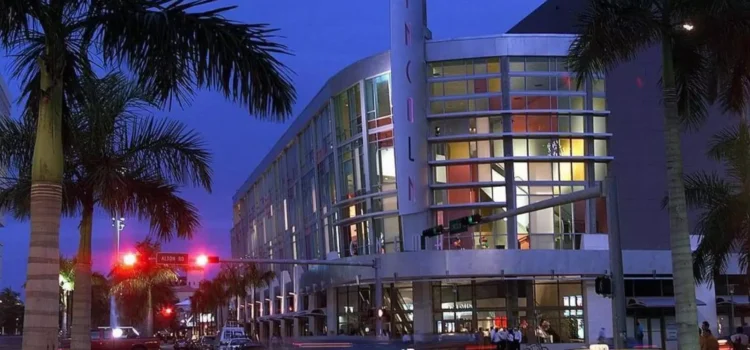 Miami Beach aprueba museo para reemplazar a Regal Cinema