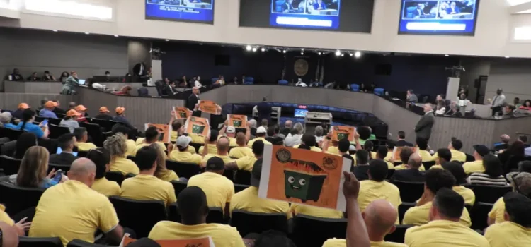 Miami-Dade: En tiempos de bolsillos apretados, tamaño del gobierno condal crece