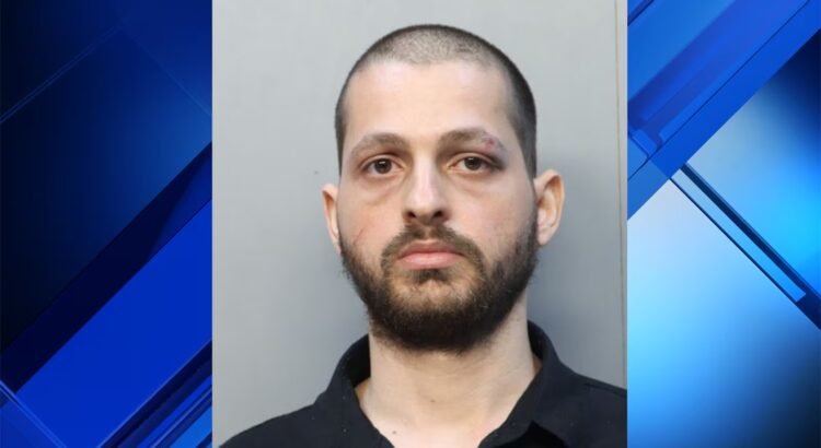 Acusan a hombre de Miami-Dade de provocar incendio en tienda de arte Michaels