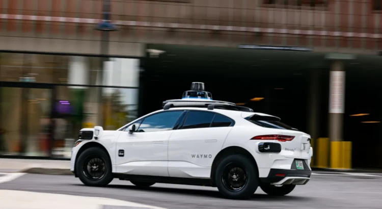 Waymo elimina a los conductores de seguridad en Miami antes del lanzamiento en 2026 Waymo elimina a los conductores de seguridad en Miami antes del lanzamiento en 2026
