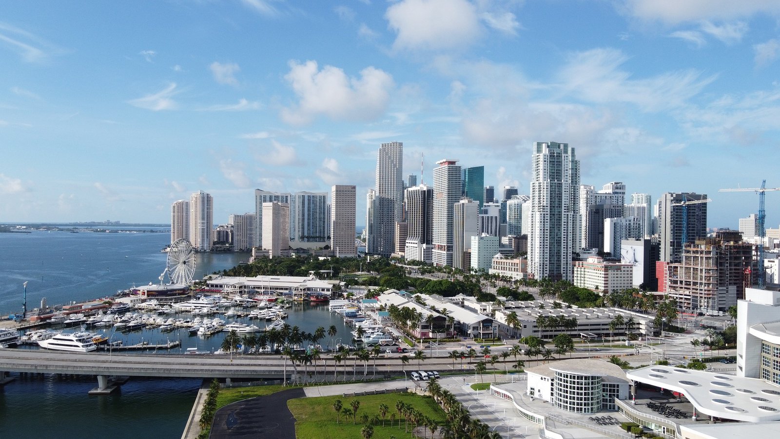Florida votaría polémica rebaja de impuestos que podría afectar servicios públicos